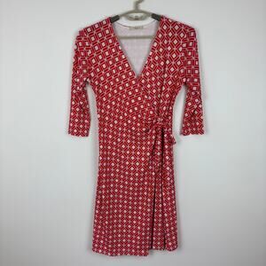 GILLI faux wrap dress Medium red white geometric print 3/4 sleeve v-neck career